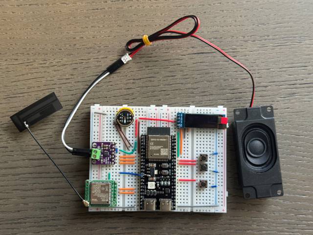 demo-picture-of-xiaozhi-esp32