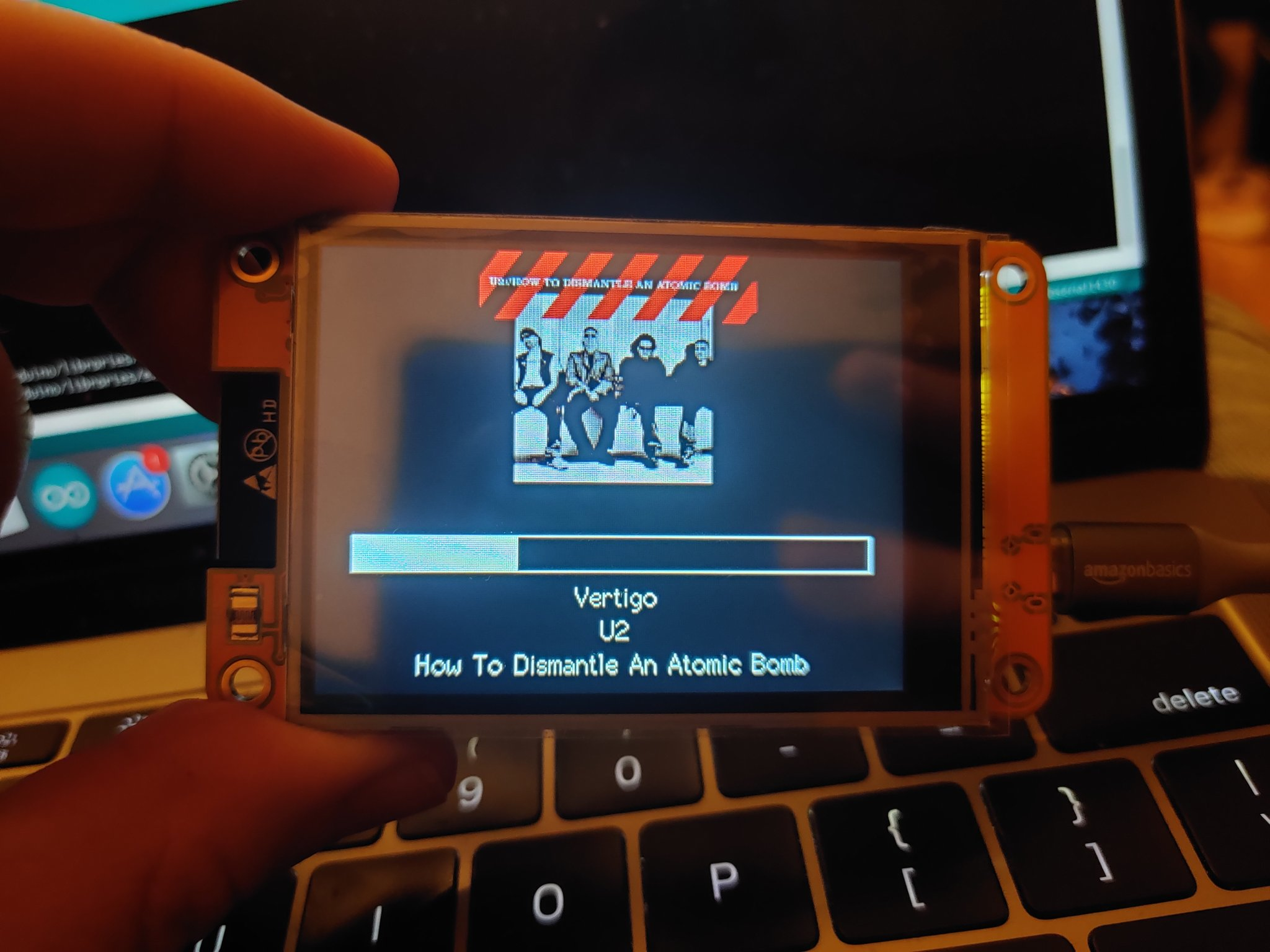 demo-picture-of-ESP32-Cheap-Yellow-Display
